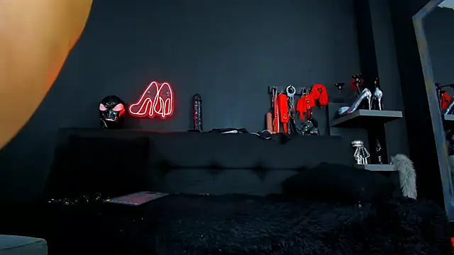 Amberstones online show from March 9, 2025, 5:39 pm