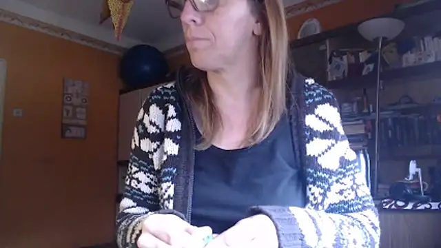 Snapshot of Dettybitch40 chatting on November 9, 2025, 10:30 am Dettybitch40 online show from November 9, 2025, 10:30 am