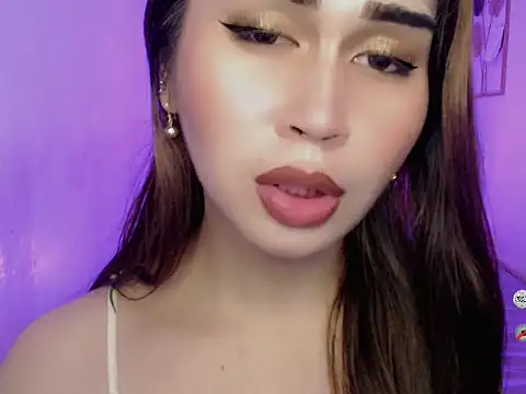 AlodiaOfCums online show from November 17, 2025, 1:37 pm