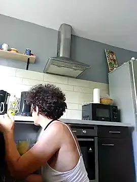 LightedWoman online show from March 8, 2025, 5:07 am