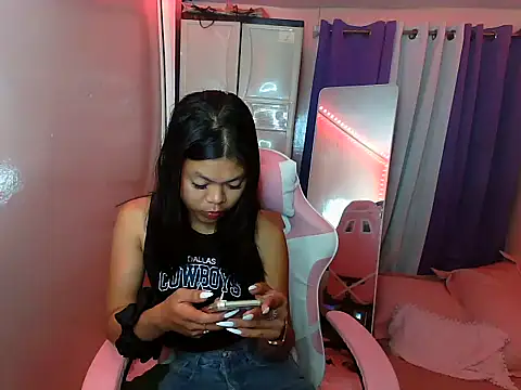 Snapshot of young_salsalita chatting on March 17, 2025, 12:14 pm young salsalita online show from March 17, 2025, 12:14 pm