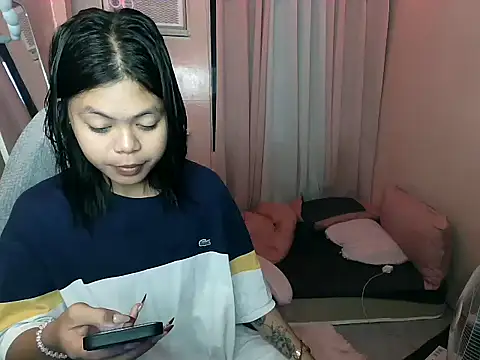 Snapshot of young_salsalita chatting on September 21, 2025, 8:30 am young salsalita online show from September 21, 2025, 8:30 am