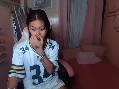 Snapshot of young_salsalita chatting on February 21, 2026, 2:52 pm young salsalita online show from February 21, 2026, 2:52 pm