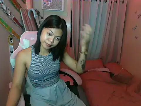 young salsalita online show from October 30, 2025, 10:35 am