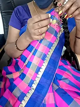 Snapshot of Tamil-hotwife chatting on February 26, 2025, 1:43 pm Tamil-hotwife online show from February 26, 2025, 1:43 pm