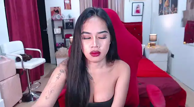 Snapshot of FrancineGarcia chatting on February 18, 2025, 2:49 am FrancineGarcia online show from February 18, 2025, 2:49 am