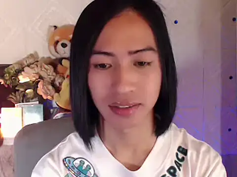 Lemonadexxx online show from February 8, 2025, 9:13 am