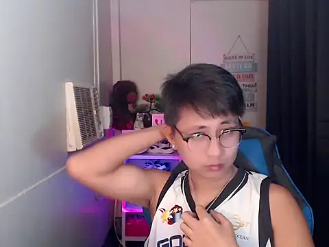 Snapshot of khael_moreno chatting on November 22, 2025, 10:41 pm khael moreno online show from November 22, 2025, 10:41 pm