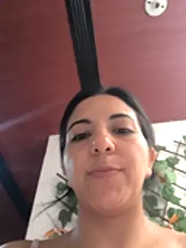 Snapshot of suyayk chatting on February 1, 2026, 3:21 pm suyayk online show from February 1, 2026, 3:21 pm