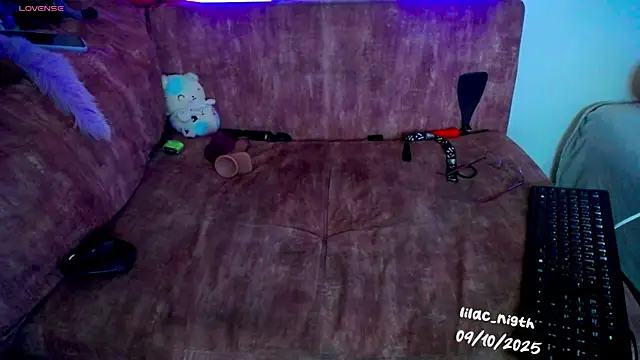 lilac night33 online show from October 9, 2025, 7:25 pm