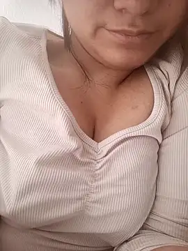 kitty 222 online show from February 23, 2026, 12:06 pm