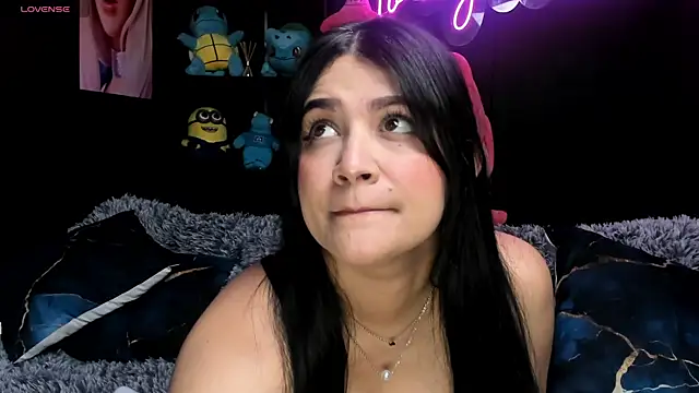 Snapshot of Emilyjhonson_01 chatting on October 7, 2025, 2:51 pm Emilyjhonson 01 online show from October 7, 2025, 2:51 pm