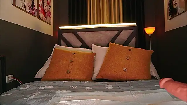 Emilyjhonson 01 online show from March 23, 2026, 1:11 pm