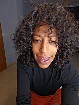 Goldenlace online show from October 27, 2025, 5:14 pm