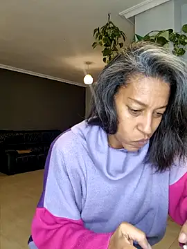 Goldenlace online show from December 18, 2025, 6:01 pm