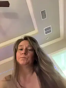 Vivian MayXxX online show from February 17, 2026, 10:07 pm