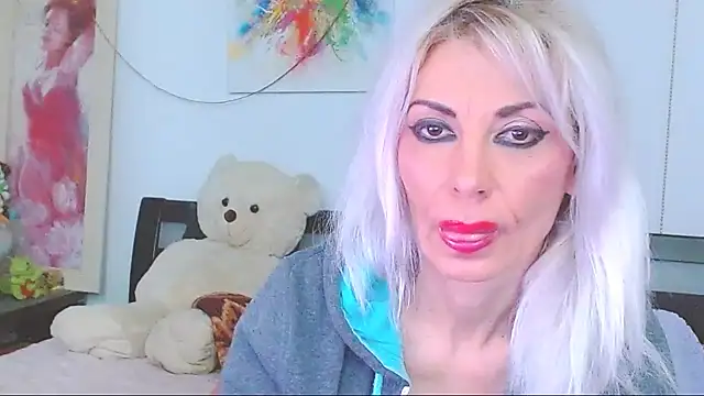 Snapshot of HoneyLara chatting on February 27, 2026, 10:31 pm HoneyLara online show from February 27, 2026, 10:31 pm