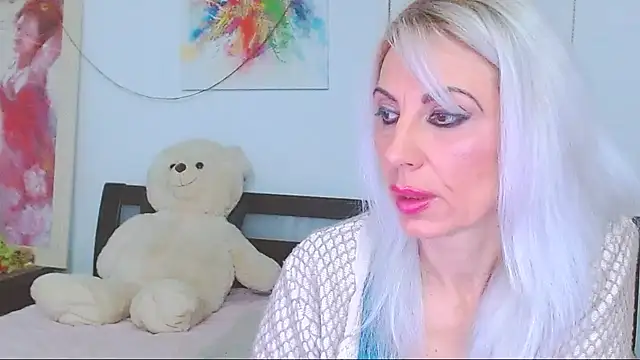 Snapshot of HoneyLara chatting on February 14, 2026, 12:22 am HoneyLara online show from February 14, 2026, 12:22 am