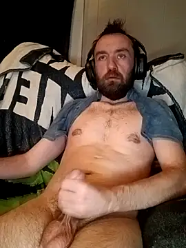 Snapshot of ShadowyTube chatting on February 5, 2026, 5:25 am ShadowyTube online show from February 5, 2026, 5:25 am