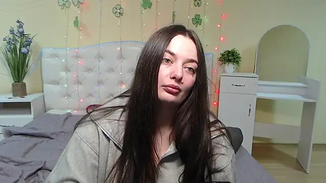 Snapshot of MilanaPrice chatting on March 20, 2025, 3:47 pm MilanaPrice online show from March 20, 2025, 3:47 pm