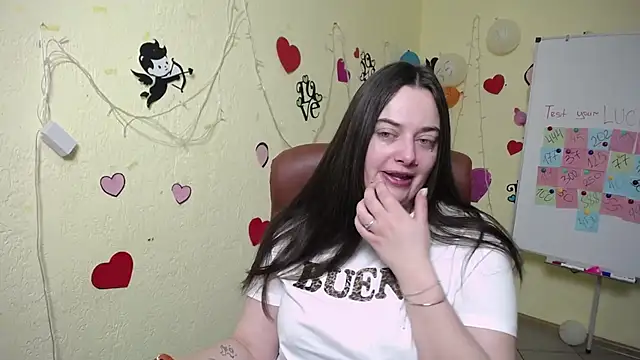 Snapshot of MilanaPrice chatting on February 28, 2025, 6:31 pm MilanaPrice online show from February 28, 2025, 6:31 pm