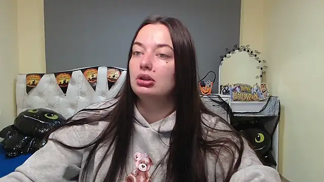 MilanaPrice online show from October 18, 2025, 11:12 am