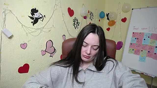 Snapshot of MilanaPrice chatting on February 20, 2025, 1:03 am MilanaPrice online show from February 20, 2025, 1:03 am
