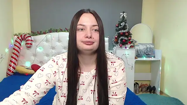 MilanaPrice online show from December 22, 2025, 8:31 pm