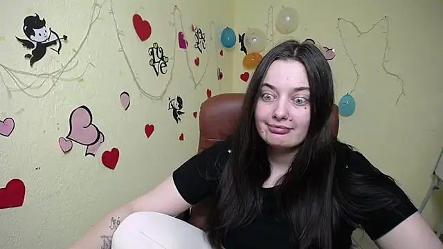 Snapshot of MilanaPrice chatting on February 6, 2025, 3:37 am MilanaPrice online show from February 6, 2025, 3:37 am