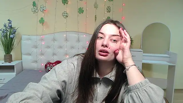 Snapshot of MilanaPrice chatting on March 20, 2025, 6:30 am MilanaPrice online show from March 20, 2025, 6:30 am