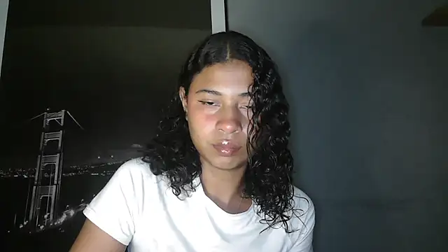 Snapshot of dark_enchantress_ chatting on August 4, 2026, 1:43 am dark enchantress online show from August 4, 2026, 1:43 am