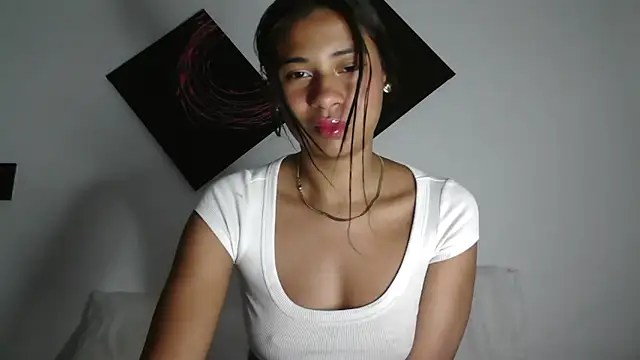 dark enchantress  online show from November 1, 2025, 10:36 pm