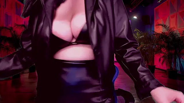 RoseBlooom online show from October 5, 2025, 10:17 am