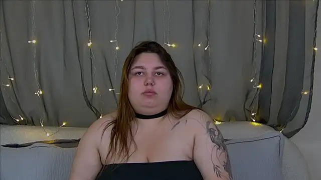 LillianKim online show from October 30, 2025, 6:38 pm