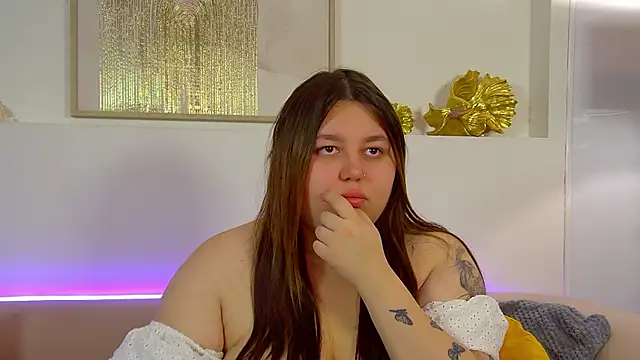 LillianKim online show from September 26, 2025, 6:37 pm