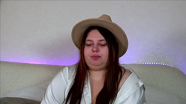 LillianKim online show from October 9, 2025, 6:41 pm