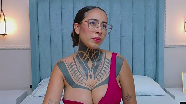 NicoleBlum online show from May 18, 2026, 7:29 pm