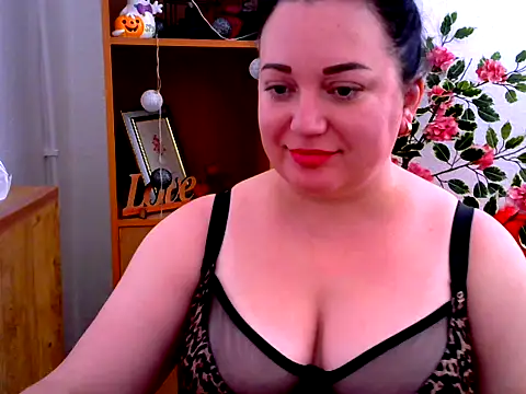 Snapshot of AmanaGi chatting on November 23, 2025, 11:09 am AmanaGi online show from November 23, 2025, 11:09 am