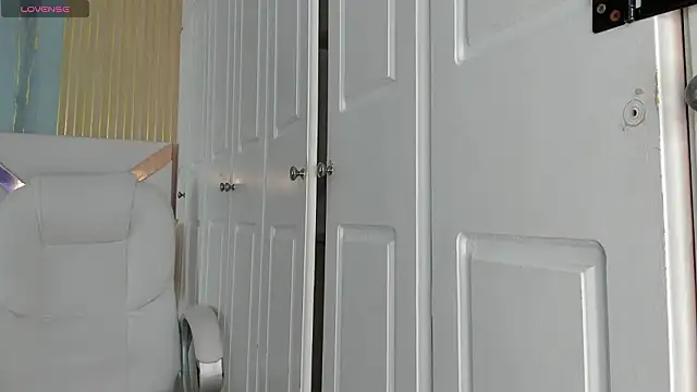 Snapshot of KendalStallyon chatting on February 15, 2026, 9:47 pm KendalStallyon online show from February 15, 2026, 9:47 pm