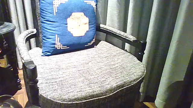 Snapshot of pierre5004 chatting on February 6, 2026, 2:35 pm pierre5004 online show from February 6, 2026, 2:35 pm