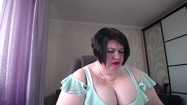 JuicyLady Di online show from March 12, 2025, 8:19 am