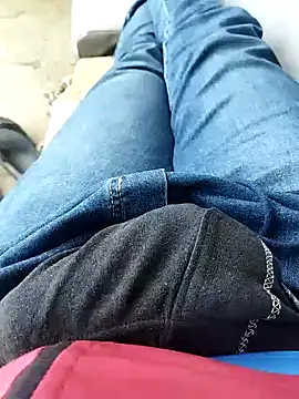 Snapshot of K-27 chatting on November 15, 2025, 11:58 am K-27 online show from November 15, 2025, 11:58 am