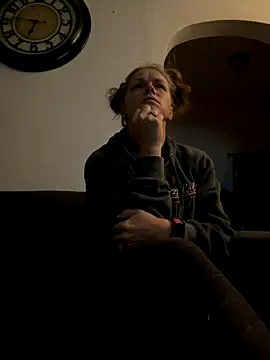bustybunny25 online show from October 25, 2025, 4:22 am