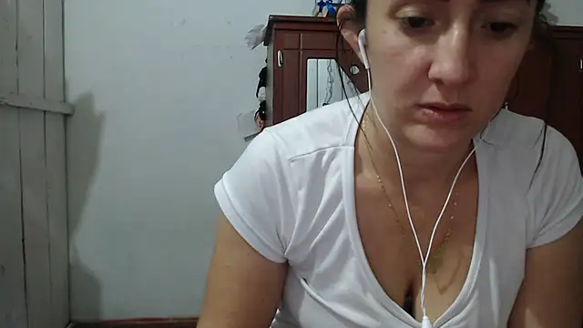 DeepAnal07 online show from October 25, 2025, 3:23 pm