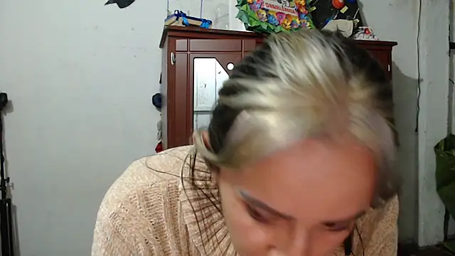 DeepAnal07 online show from December 18, 2025, 4:17 am