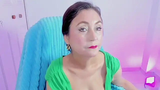 danielahot66 online show from November 23, 2025, 10:25 am