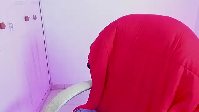 danielahot66 online show from February 8, 2026, 4:54 am