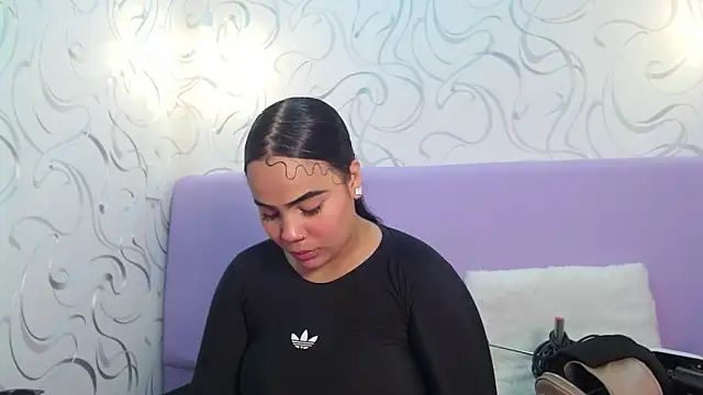 EmilyQueen3x online show from October 12, 2025, 1:34 pm