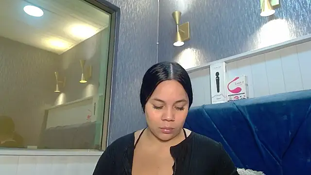 EmilyQueen3x online show from December 3, 2025, 2:38 pm