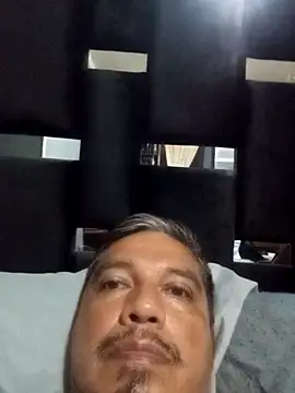 Vulckano43 online show from May 2, 2026, 8:19 am